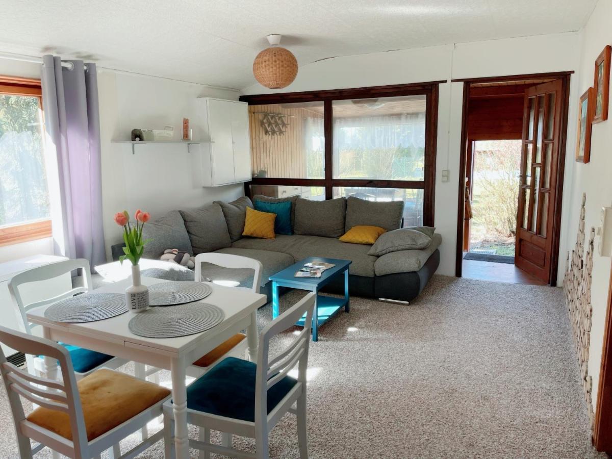 Landhaus Mit Pool, Bungalow In Der Natur Hohenbollentin Esterno foto